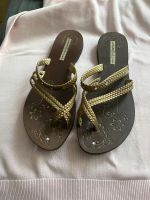 Grendha Flip Flops Zehentreter 41/42 Gold mit Strass Rheinland-Pfalz - Mainz Vorschau