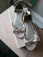 Tamaris weiß-silber Sandalen flach, 40 Kiel - Hassee-Vieburg Vorschau