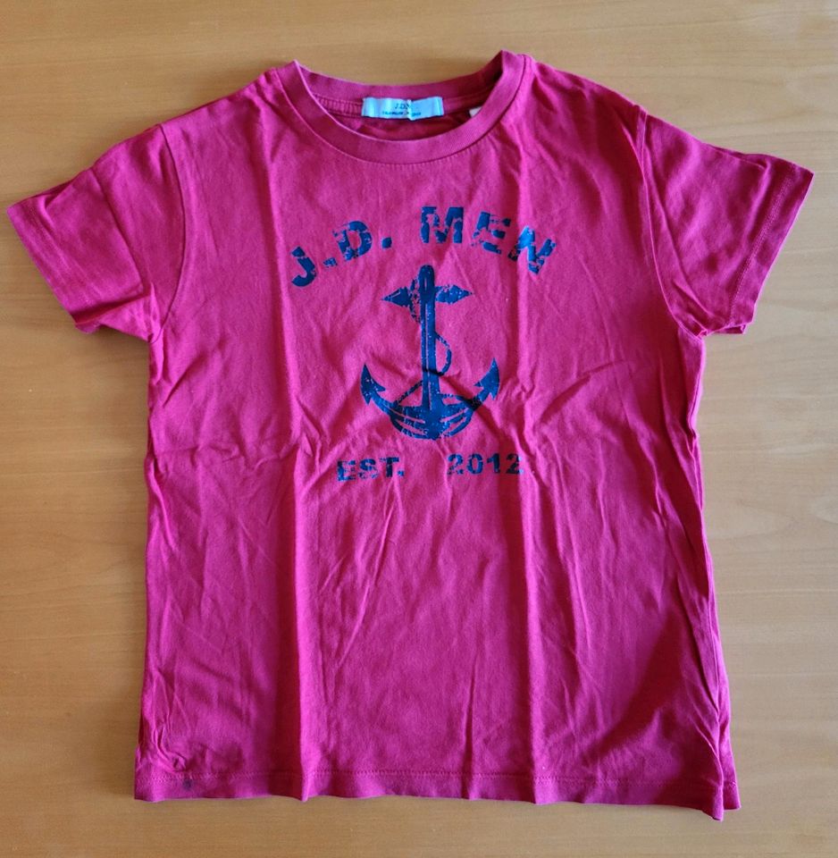J D Men T-Shirt Kinder rot Größe 122/128 Jenny Delüx Mallorca in Hoyerswerda