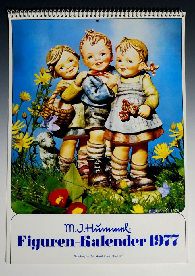 Goebel Hummel Figuren Kalender 1977 Titelfigur "Mach mit" in Engelsbrand