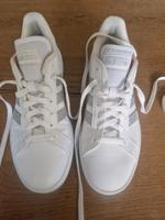 Adidas Sneaker 39 Weiß Nordrhein-Westfalen - Grevenbroich Vorschau