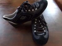 Sneaker Schnürer Esprit schwarz Damen 40 wie NEU Hessen - Florstadt Vorschau