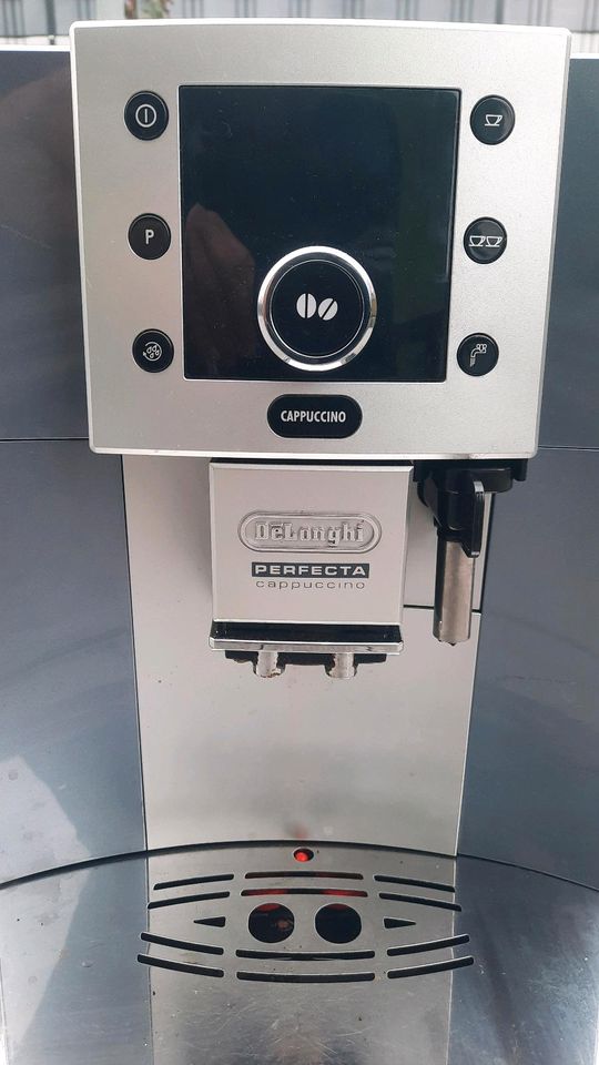 Kaffeevollautomat DeLonghi Esam 5550.M in Berlin