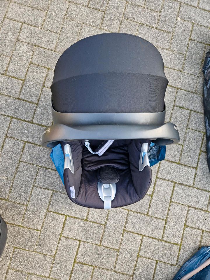 Babyschale von Cybex Aton Q in Centrum