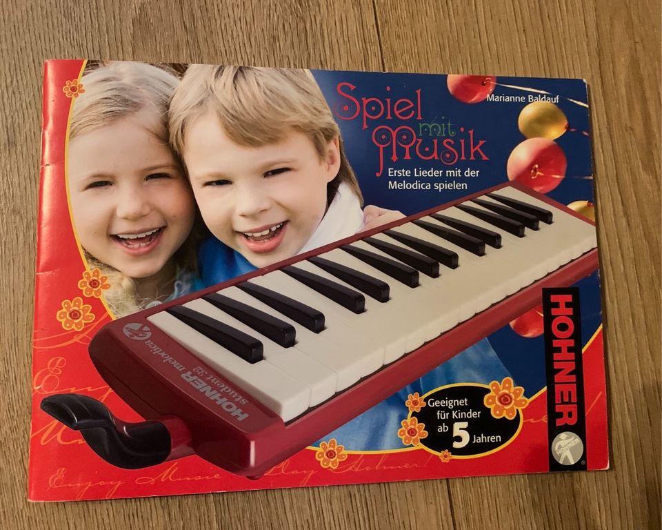 Melodica Kinderklavier Akkordeon Musikinstrument in Warburg