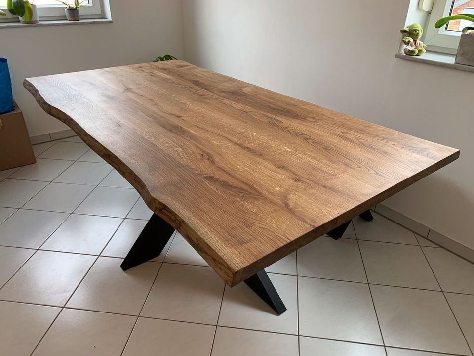 Massiv Eiche Tisch Baumkante Baumtisch Esstisch Holztisch 280x100 in Königswinter