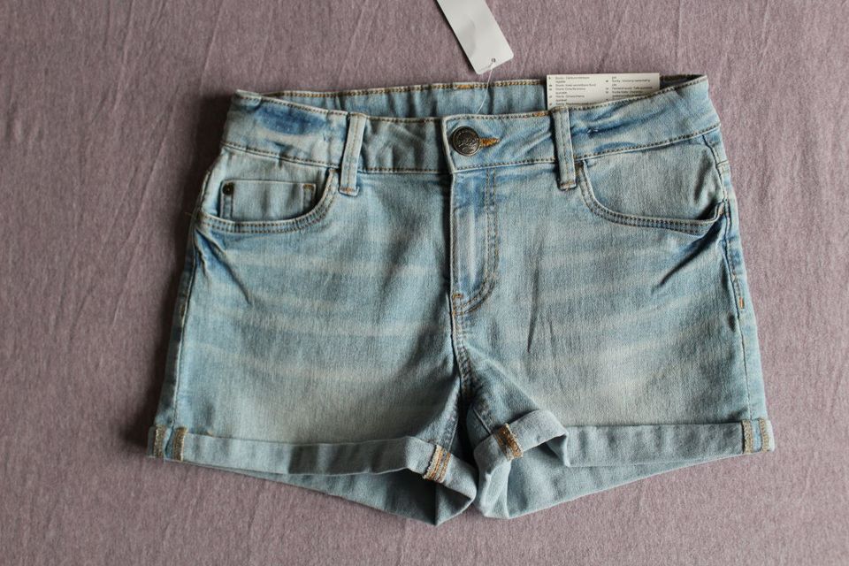 C&A Jeans Shorts Gr 164 eher 146/152 Neu mit Etikett in Bruchsal