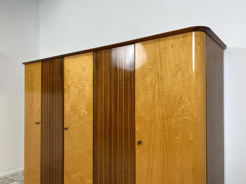 WMK Formschöner, geräumiger und sehr gut erhaltener Mid-Century Kleiderschrank aus 1962 von VEB Heidenau # Schrank Schlafzimmerschrank Wardrobe Wäscheschrank Dominia DDR Rockabilly Vintage 60er 50er in Berlin