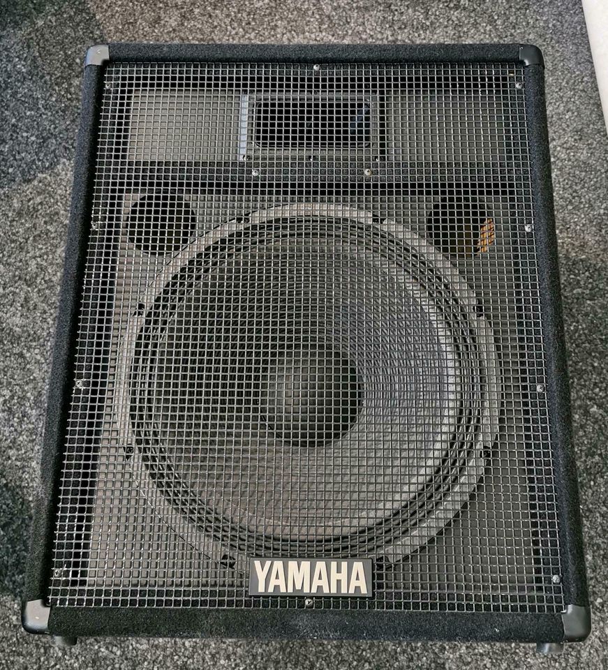 Yamaha SV15 Passiv Box 400 Watt an 8 Ohm Lautsprecher in Hannover