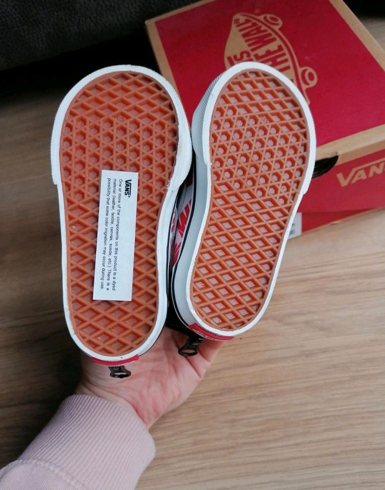 NEU Vans Sk8-HiZip Gr 21,5 in Mönchengladbach