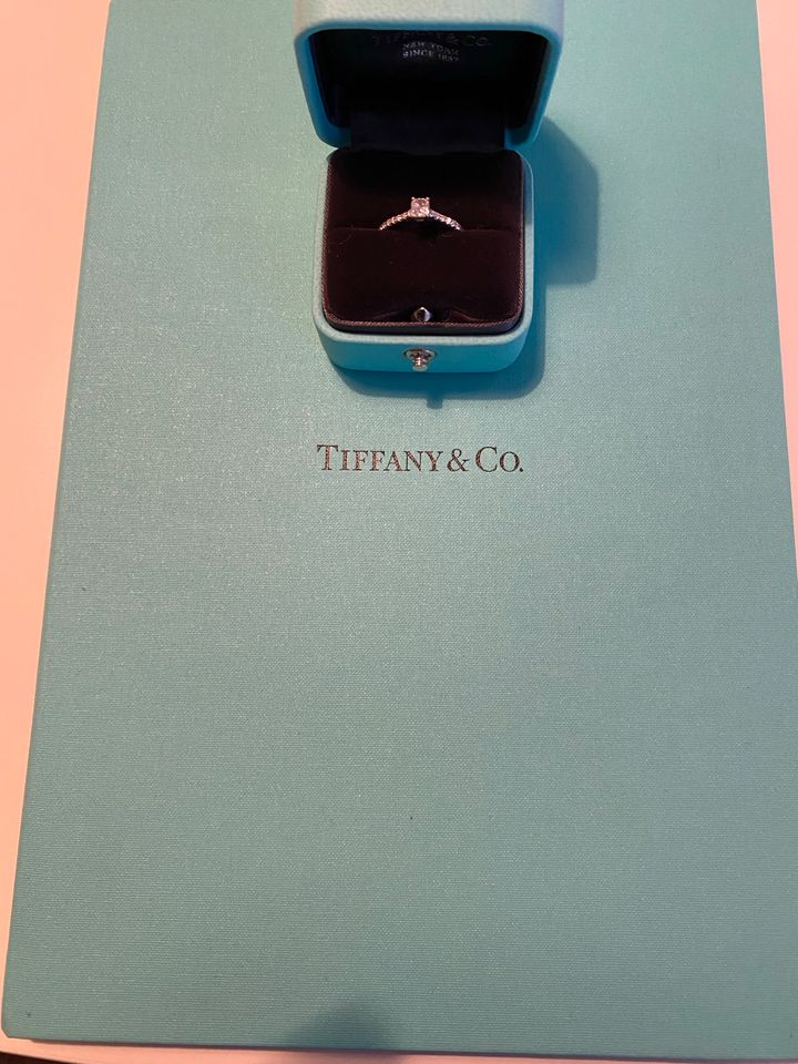 Tiffany Ring Novo Platin 0,3ct  (Excelenter Schliff/ VVS2/E) Gr52 in Kiel