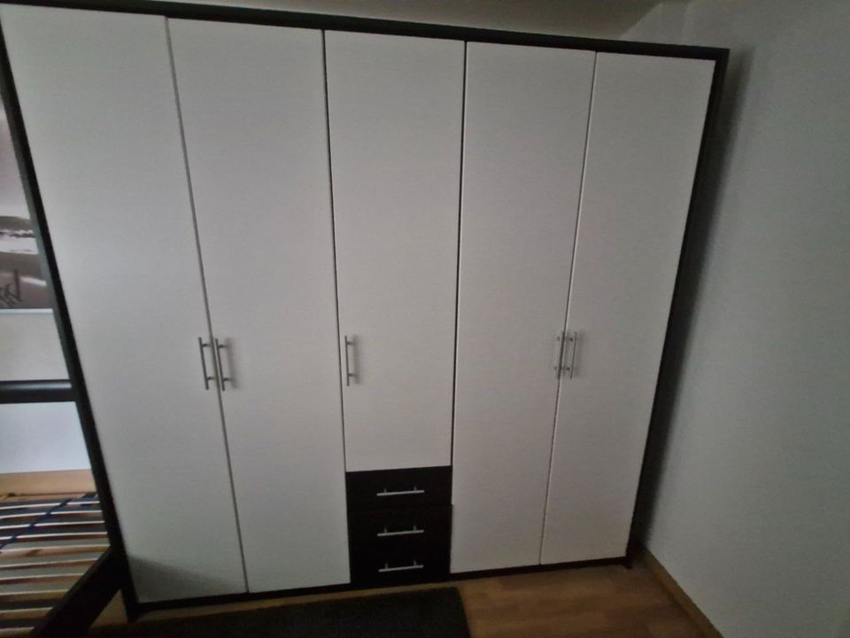 IKEA-Schlafzimmer (Bett, Kleiderschrank und Kommode) in Gera