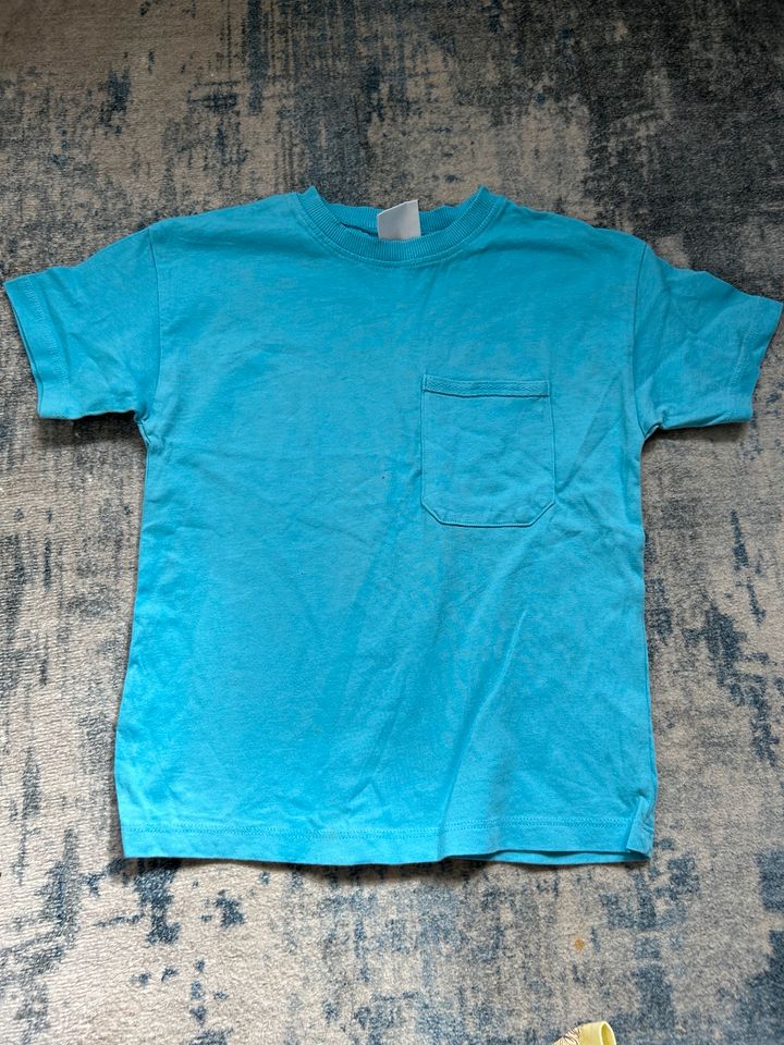 Jungen tshirt von Zara gr.104 in Essen