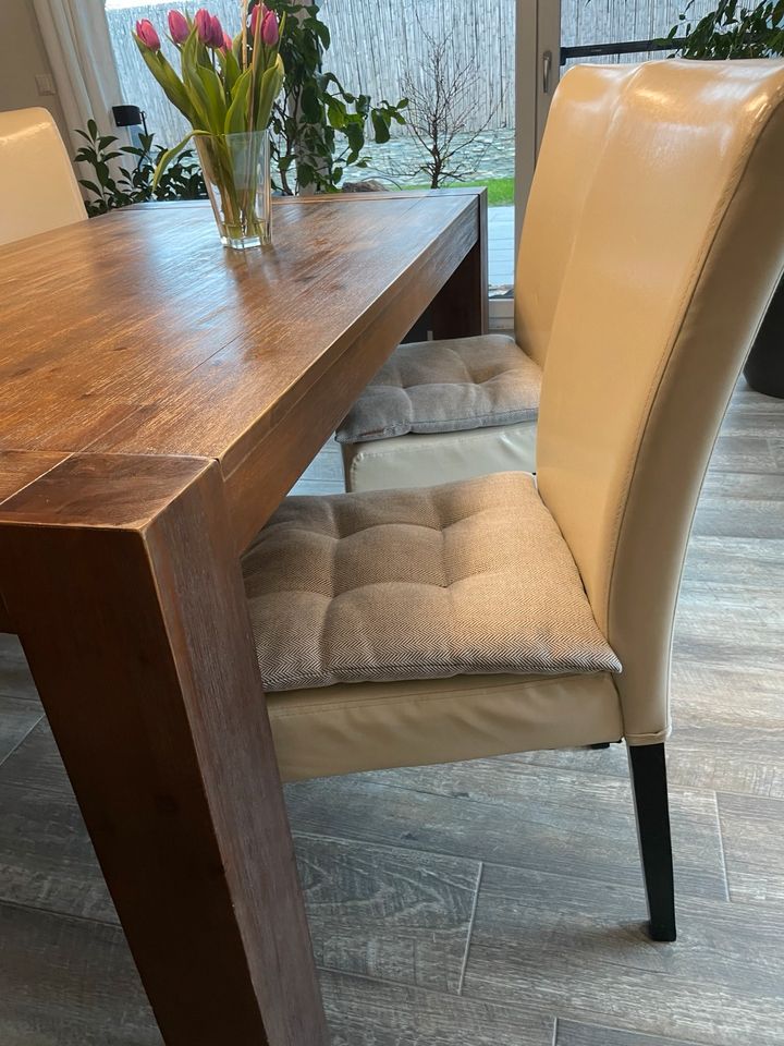 Esszimmer Stühle 4 Stück in beige in Barleben