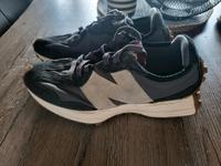 NB NEW BALANCE Nr 327 schwarz grau beige gr 40.5 40 sneaker schuh Baden-Württemberg - Kornwestheim Vorschau