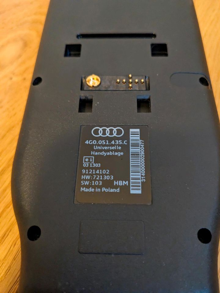 Audi Universelle Handyablage 4G0 051 435 C TOP in Hamburg
