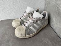 Adidas Superstars silber glitzer Größe 40 2/3 Damen Sneaker Nordrhein-Westfalen - Dorsten Vorschau
