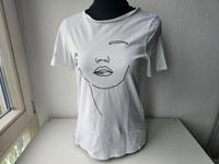 Weißes Shirt von NAKD mit Gesicht als Aufdruck in der Größe S Baden-Württemberg - Ulm Vorschau