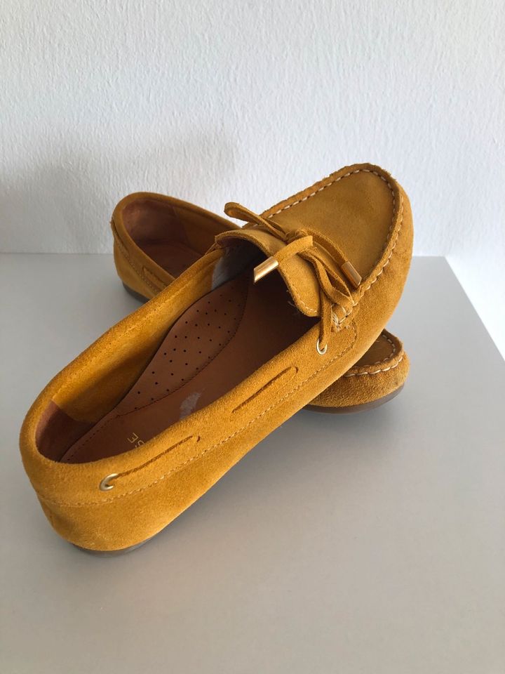 Damen Mokassins schuhe slippers damenschuhe wie neu in Kirchseeon