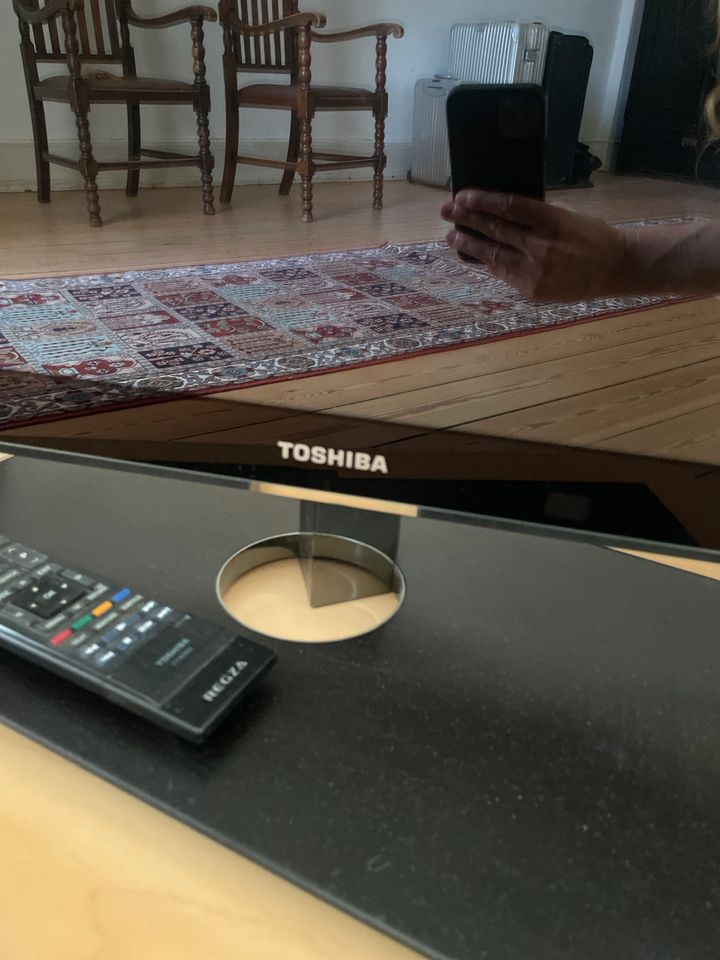 46 Zoll Toshiba Regza Fernseher in Lübeck