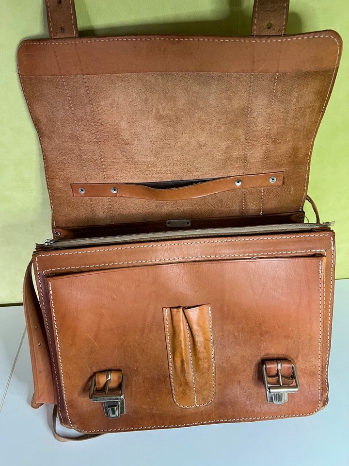 Vintage Leder Lehrertasche Hand-, Rücken- und Schultertasche in Bocholt