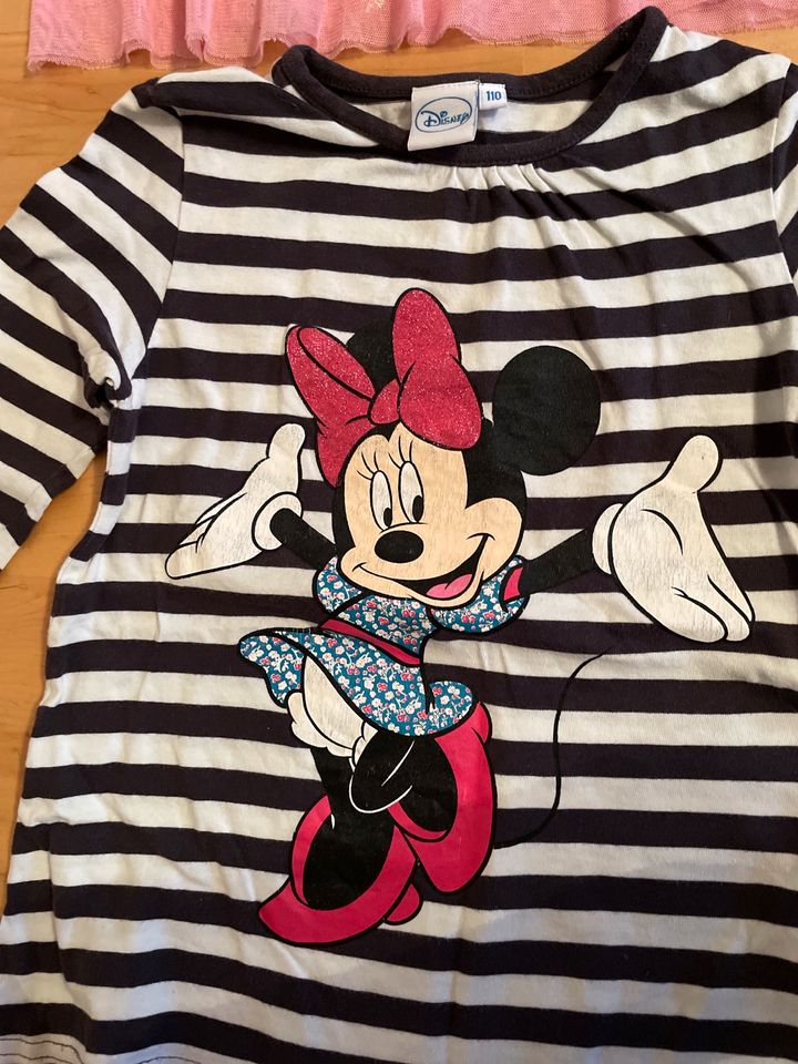 Langarmshirt esprit H&M 104/110/116 minni mouse filly pferd in Hamburg