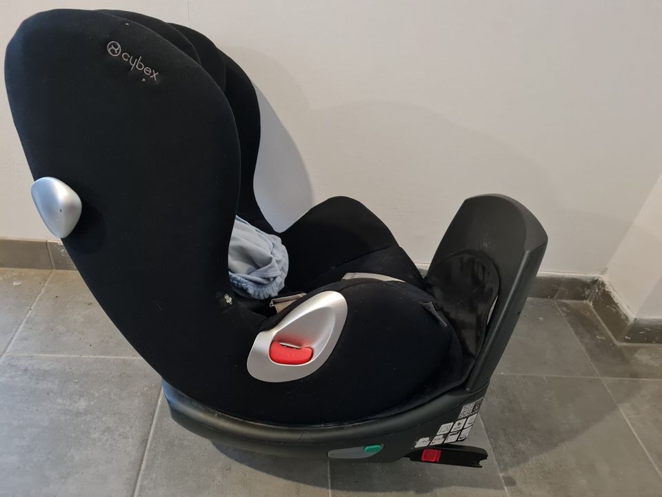 Gebrauchter Cybex Auto Kindersitz für Selbstabholer in Berlin