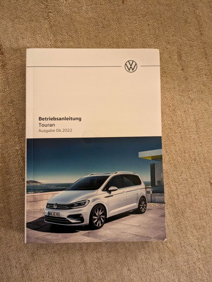 Handbuch VW Touran 06.2022 in Heidelberg