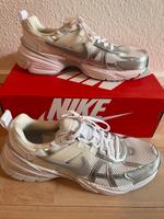 Nike Schuhe Damen V2K RUN Neu Nordrhein-Westfalen - Soest Vorschau