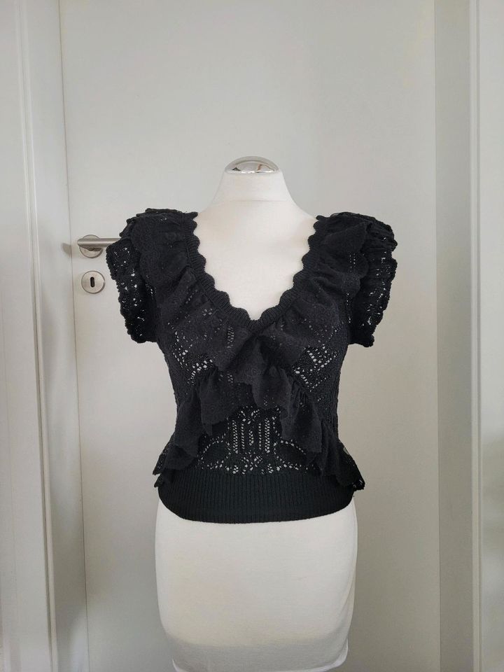 Zara Top Volants schwarz Spitze Shirt neu mit Etikett Gr. M in Stuttgart
