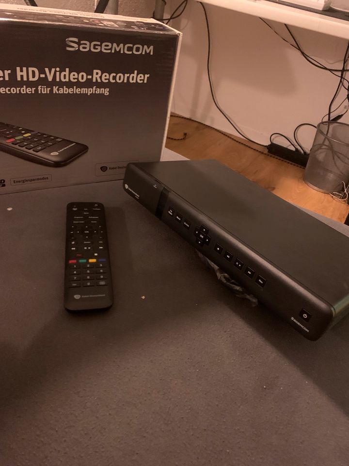 Sagemcom RCI88-320 Digitaler HD Video Recorder, Receiver in Wolfenbüttel
