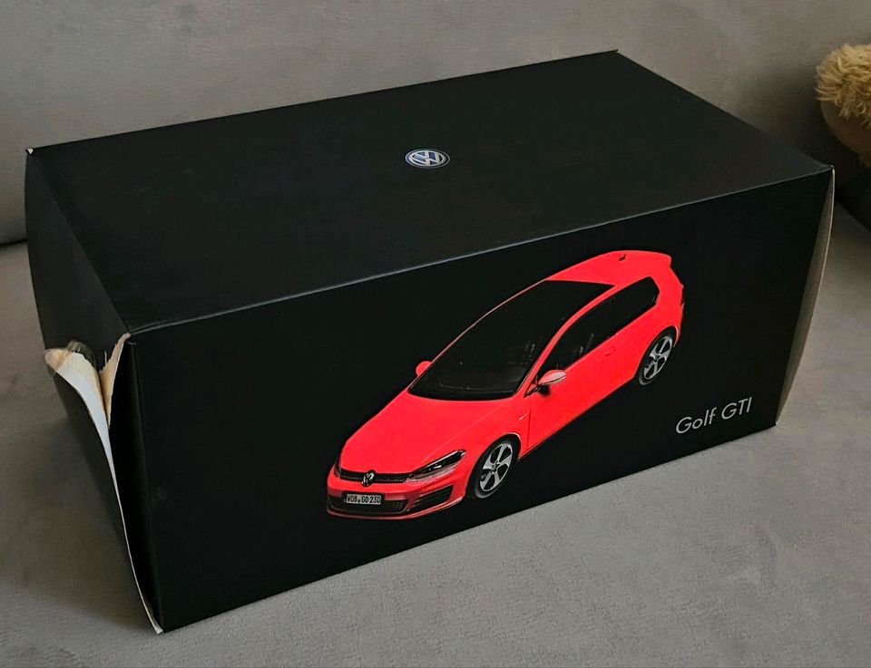 Volkswagen Golf 7 GTI Modellauto 1:18 von Norev Neu! in Meinhard