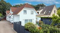 Einladendes Einfamilienhaus mit stilvoller überdachter Terrasse – Baujahr 1997 Bremen - Huchting Vorschau