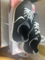 Damen Sportschuhe Laufschuhe Gr. 37 Neu ungetragen Leipzig - Leipzig, Zentrum Vorschau