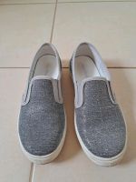 Sneakers Silber Gr. 32 aus Italien Baden-Württemberg - Vogt Vorschau