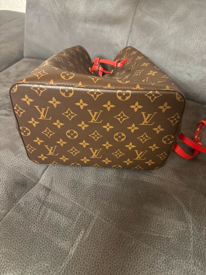 Louis Vuitton NeoNoe rot neuwertig in Hollfeld