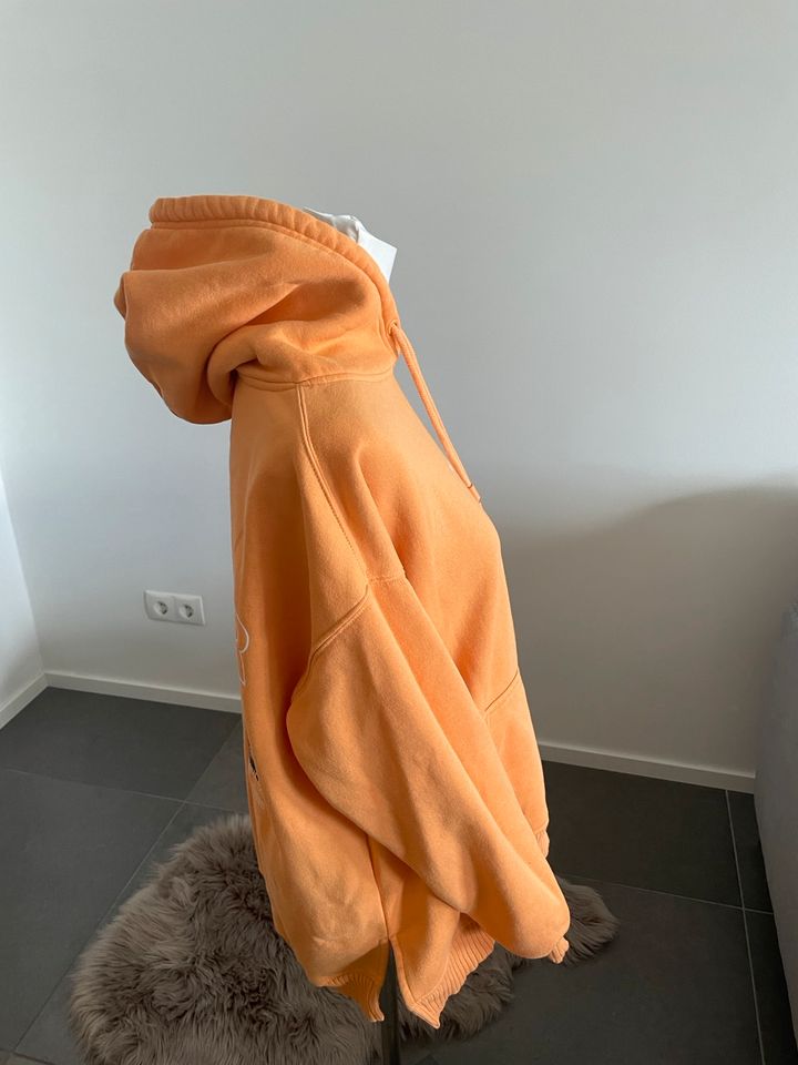 Pullover Gr. M orange in Kumhausen