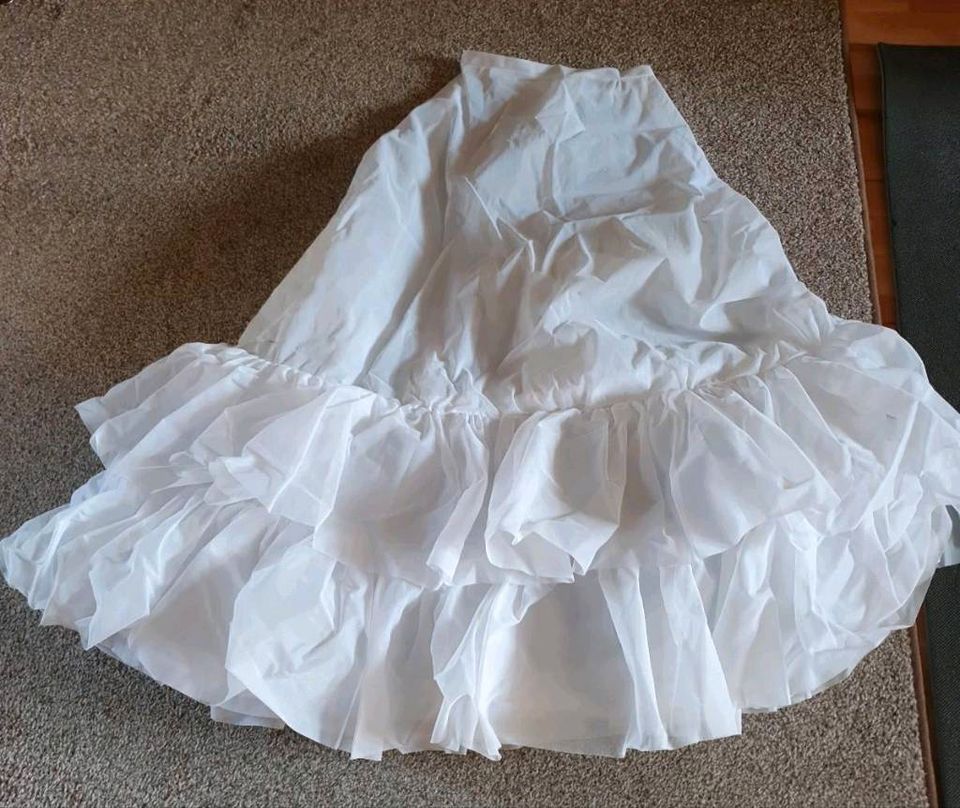 Brautkleid, Hochzeitskleid, weiß mit Schleppe, Perlen, Unterrock in Oberhausen