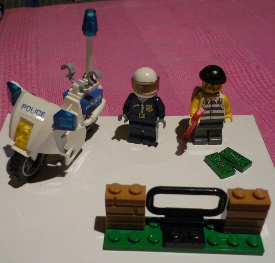 Lego4436 Verfolgungsjagd  Lego60041 Strassensperre  City Polizei in Pinzberg