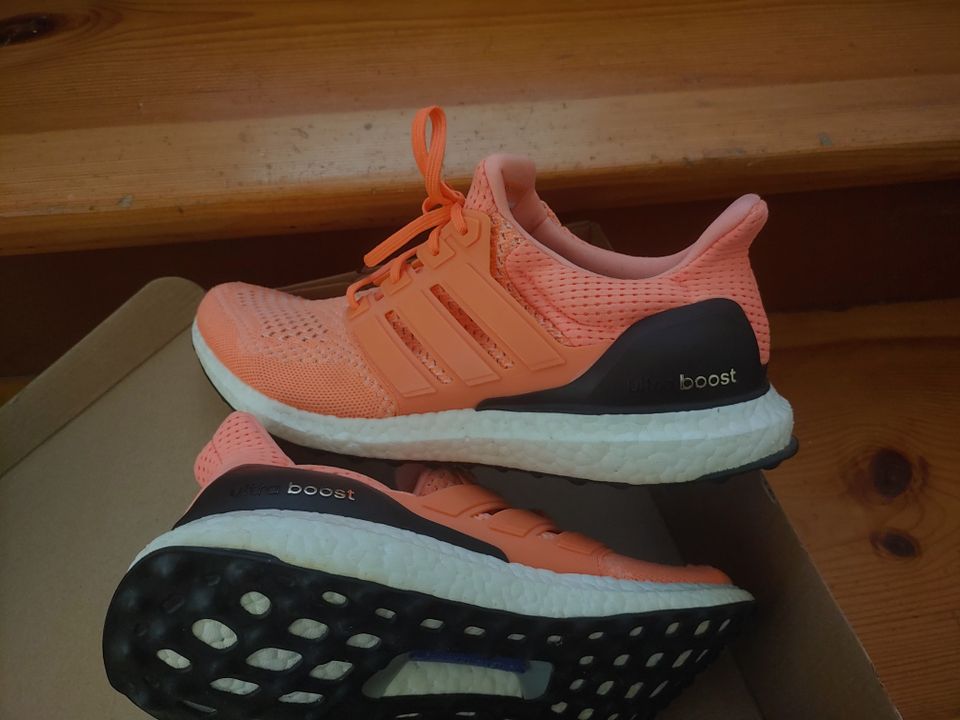 ultra boost 1.0 flash orange in Freiburg im Breisgau