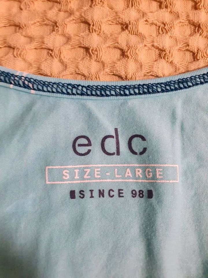 Tanktops Tops Gr. M / L edc Esprit H&M blau Flamingos gestreift in Leipzig