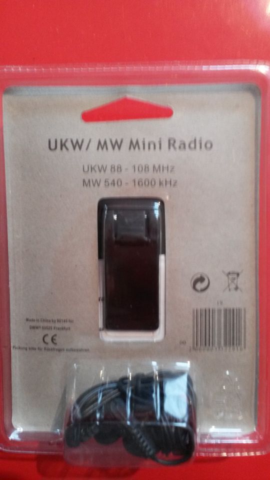 kleines Taschenradio UKW / MW mit Ohrhörer für Batteriebetrieb in Oldenburg in Holstein