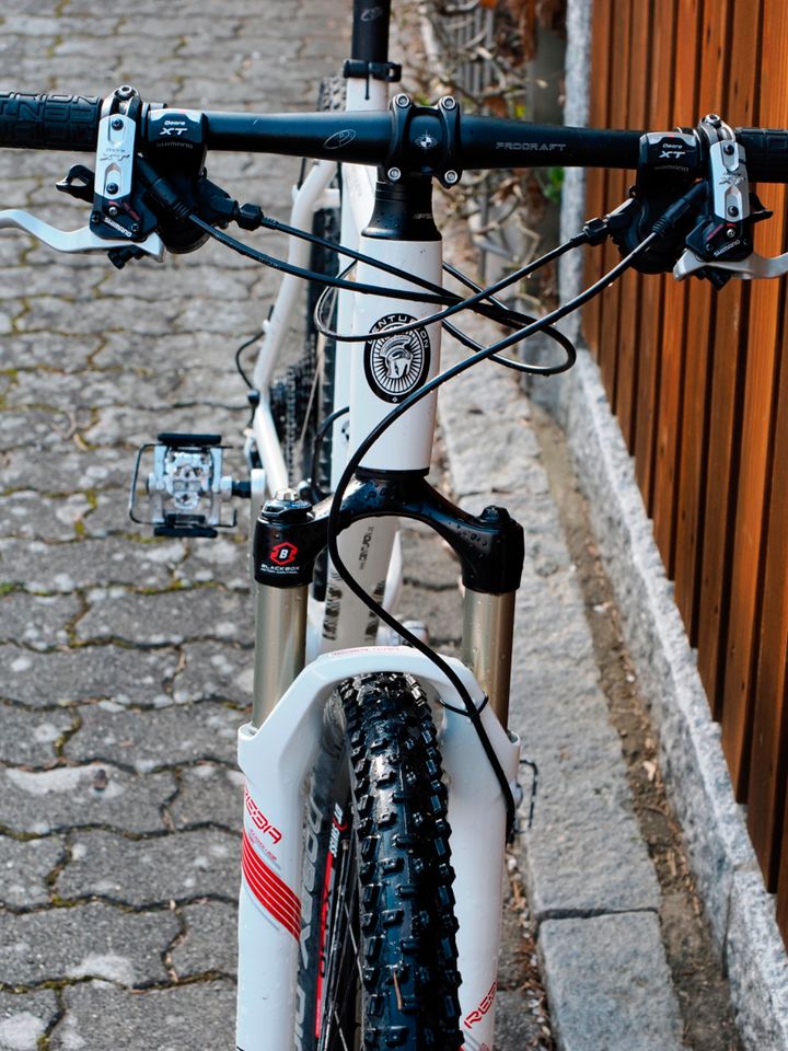 Centurion Backfire Ultimate XT 3, weiß RH 51 MTB Fahrrad in Schwarzenbruck