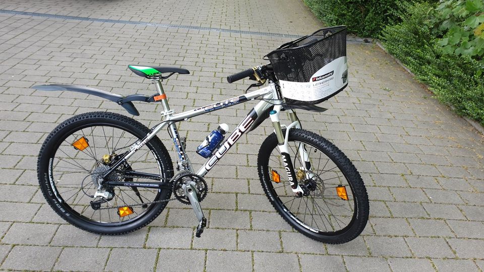 26 Zoll, CUBE Mountainbikes Damenfahrrad, komplett alu. in Reutlingen