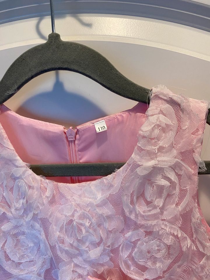 Prinzessinnenkleid festliches Kleid 110 rosa weiß in Büddenstedt