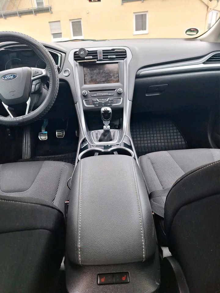 Ford Mondeo MK5 1,6 TDCI in Trendelburg