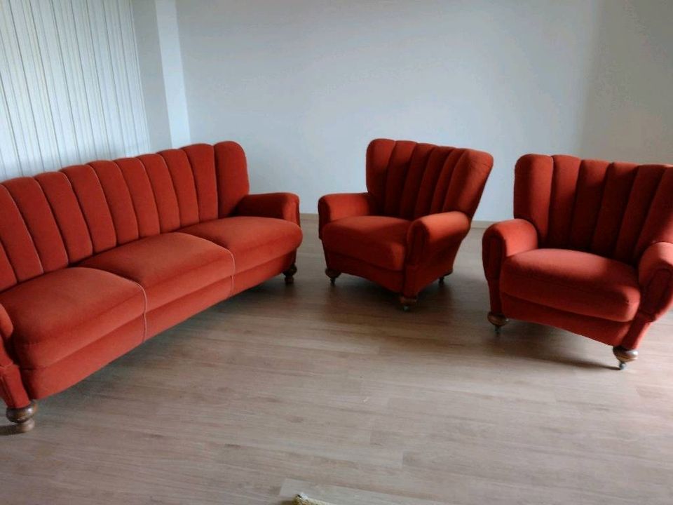 Sofa und Sessel neu gepolstert in Oberaula