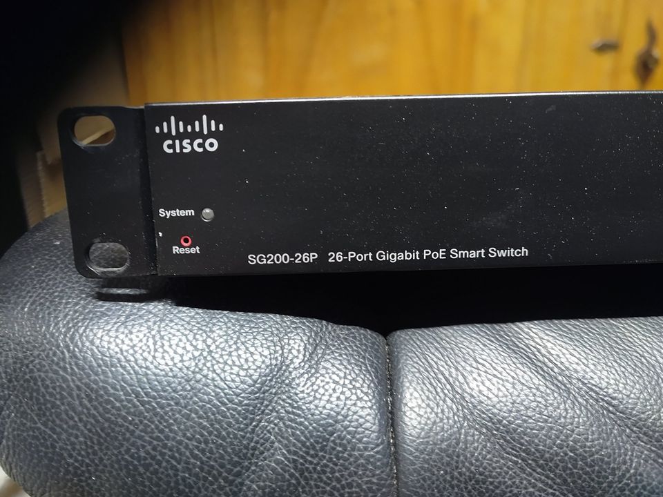 CISCO  Small Business Switch SG 200-26 mit PoE Gigabit in Wachtendonk