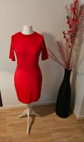 Rotes kurzes Kleid mit offenem Rückenausschnitt Größe 42 Düsseldorf - Pempelfort Vorschau