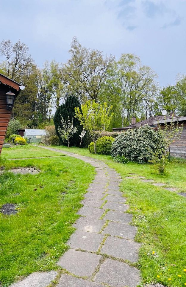 Bungalow Haus im Grünen mit Einliegerwohnung in Helvesiek